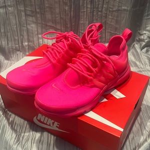 Brand new Hyper pink Presto